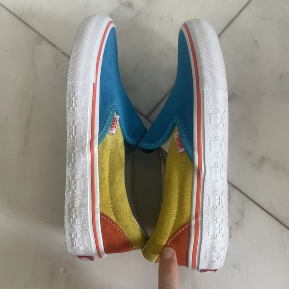 VANS X The Simpson Men's Classic Slip-On Suede Skate Shoe Size 7 Or Women 8.5-9 - Picture 8 of 11